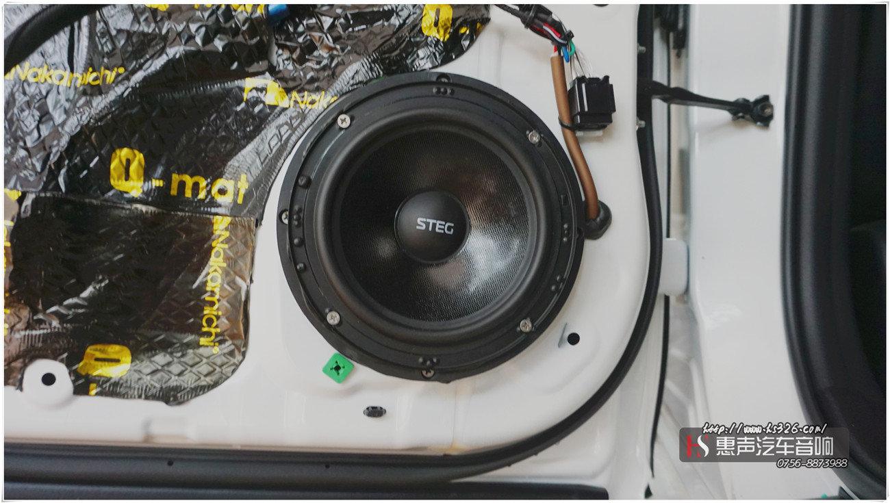 丰田皇冠音响改装史泰格SQ650C，后声场喇叭安装